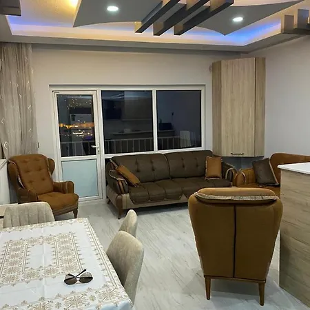 Newly Renovated Flat,New Furniture, Stunning View Lejlighed *
